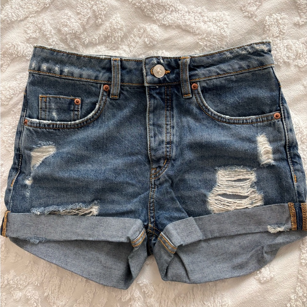 H&M Denim Shorts Size 2 - Picture 2 of 5